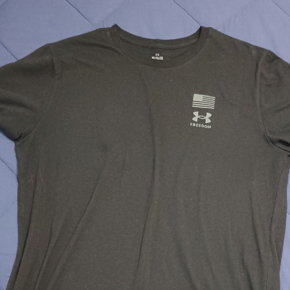 Under Armour Men's Black T-Shirt